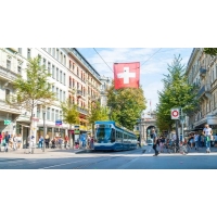 Urban Protection: How Swiss Antioxidants Save Your Skin from Pollution